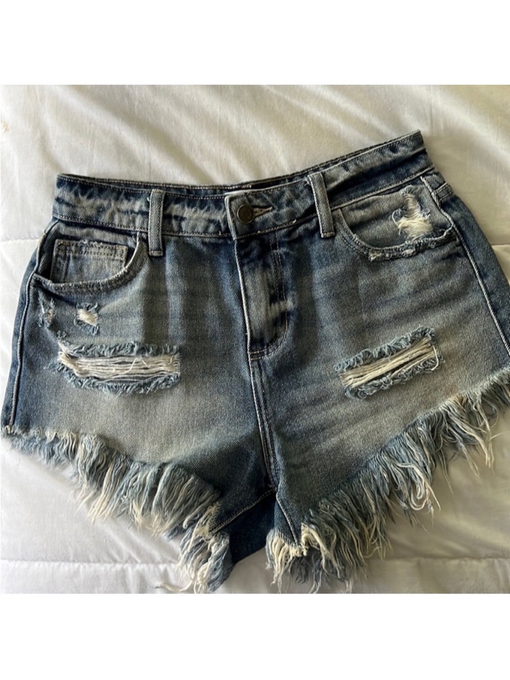 CELLO • Women’s XS • Distressed Denim Shorts